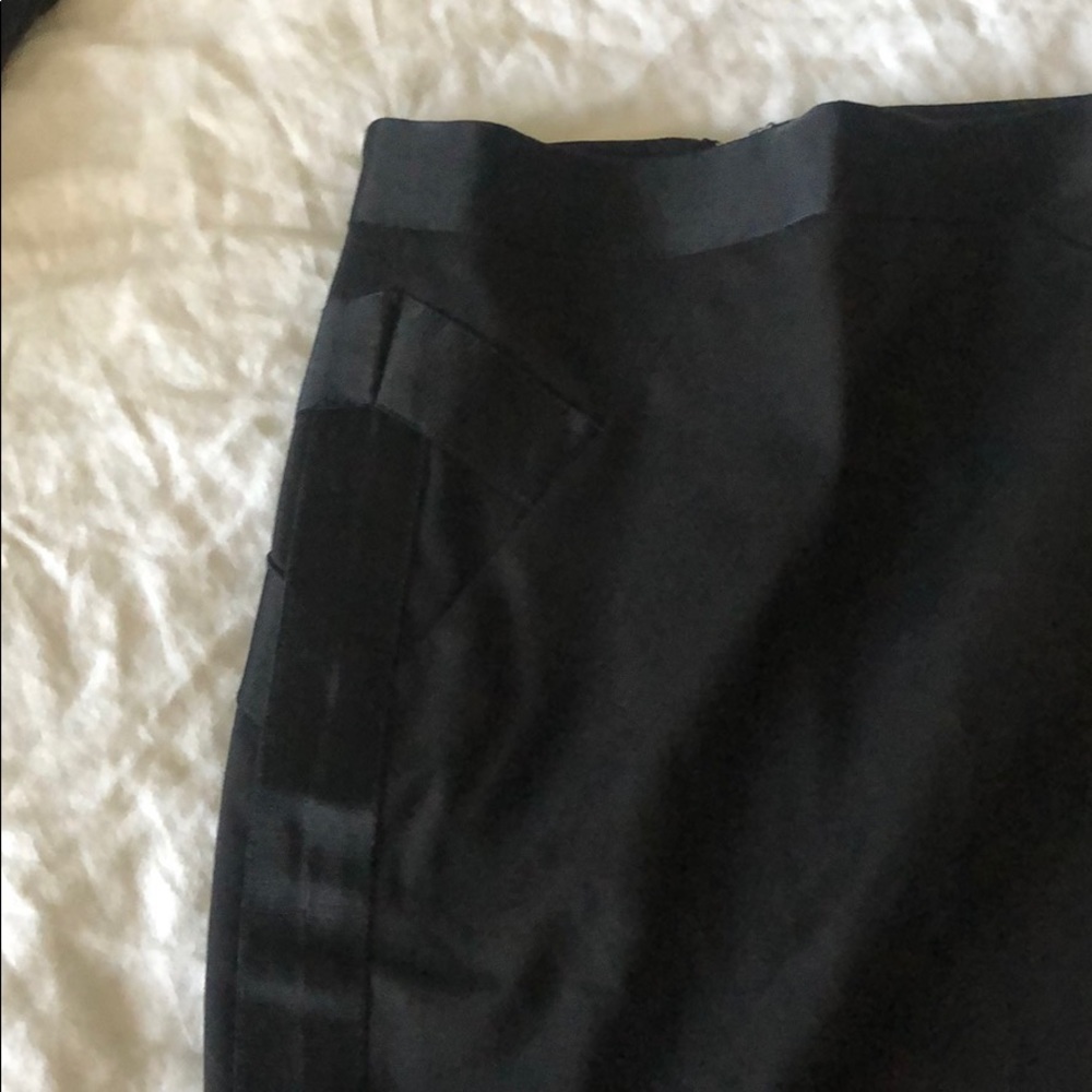 Bebe skirt - Picture 2 of 2